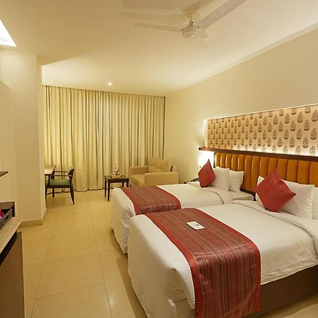 Grand Continent Secunderabad A Sarovar Portico Affiliate Hotel エクステリア 写真