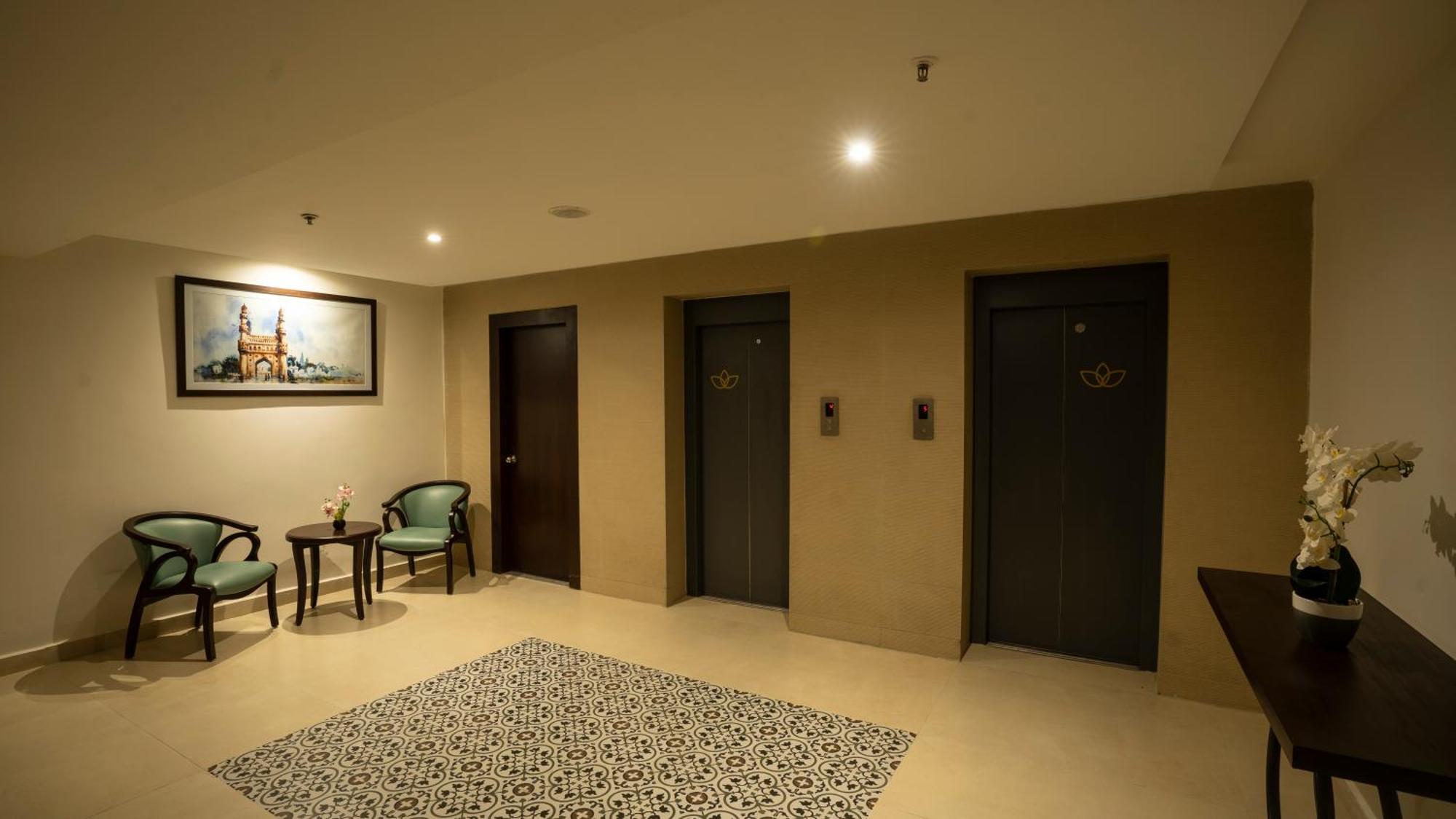 Grand Continent Secunderabad A Sarovar Portico Affiliate Hotel エクステリア 写真